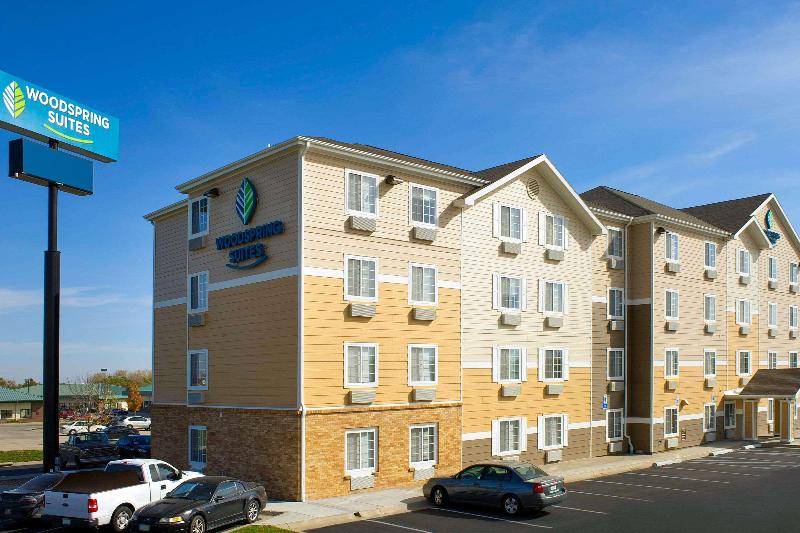Woodspring Suites Lincoln