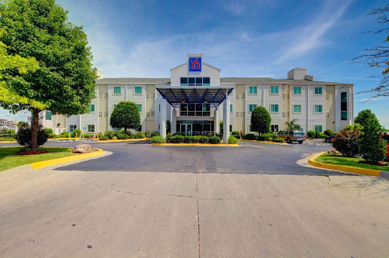 Motel 6 El Reno, OK image