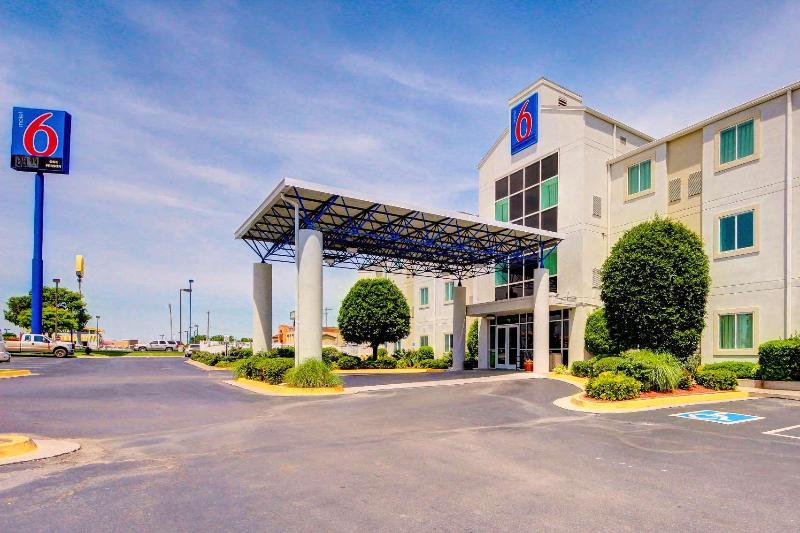 Motel 6 El Reno, OK image