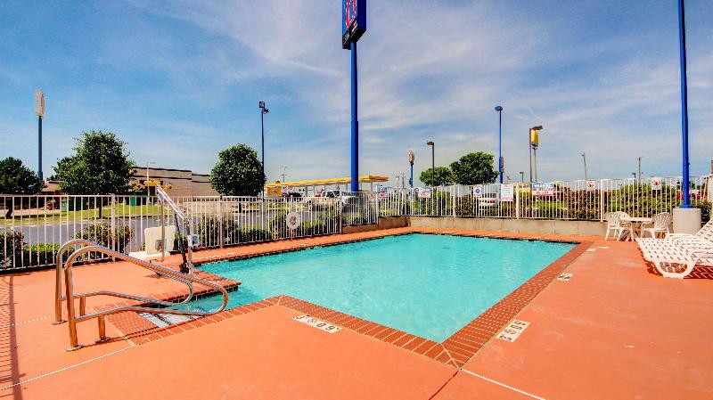 Motel 6 El Reno, OK image