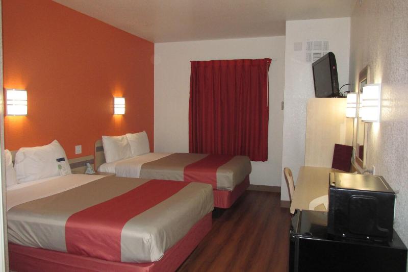 Motel 6 El Reno, OK image