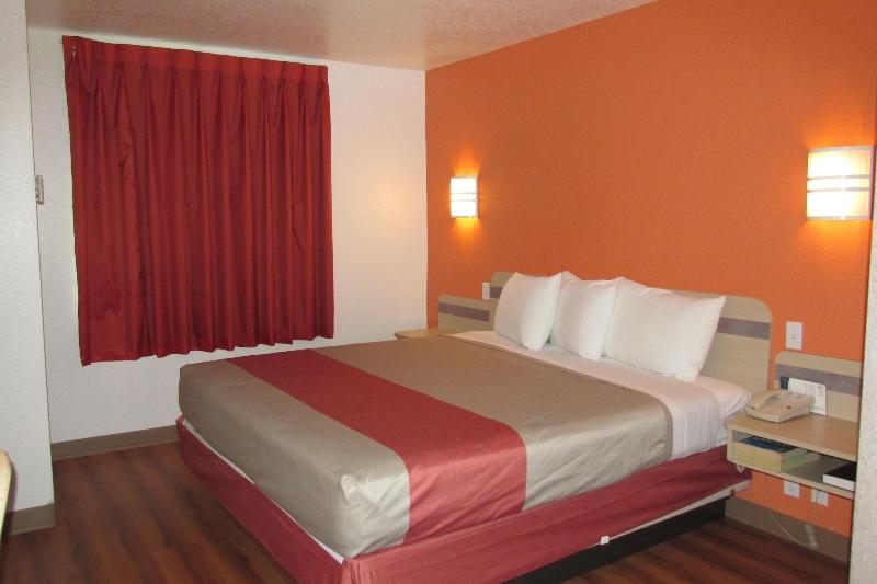 Motel 6 El Reno, OK image