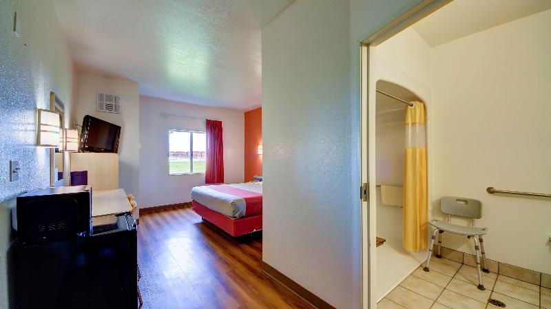 Motel 6 El Reno, OK image
