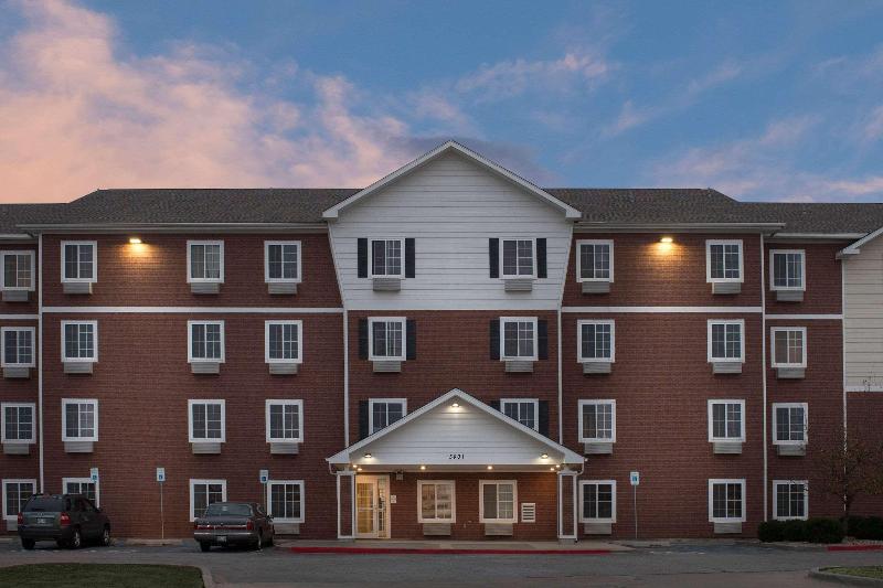 Woodspring Suites Oklahoma City Norman image
