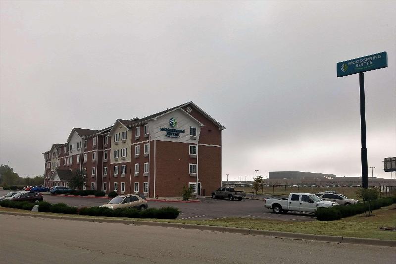 Woodspring Suites Oklahoma City Norman image