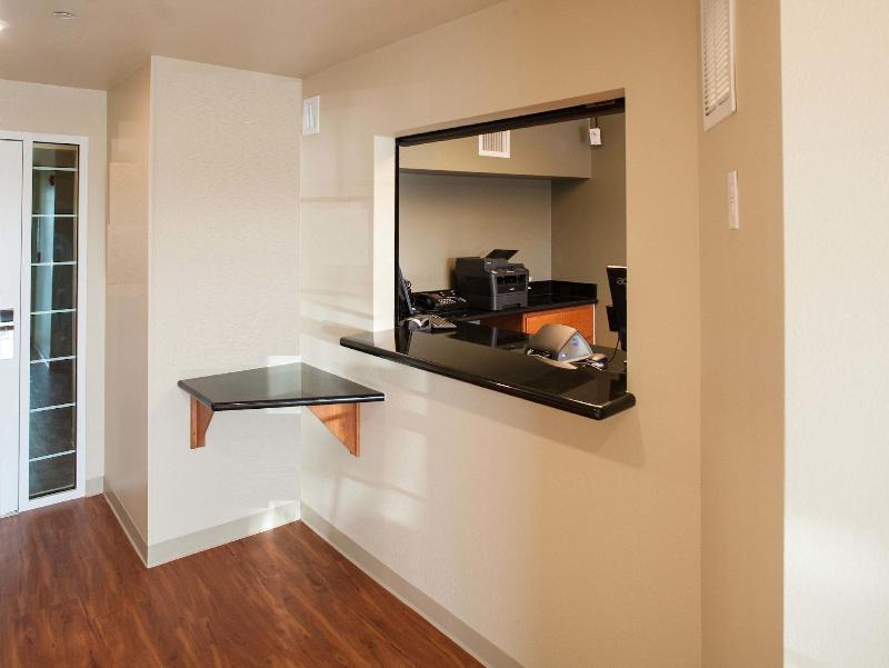 Woodspring Suites Oklahoma City Norman image