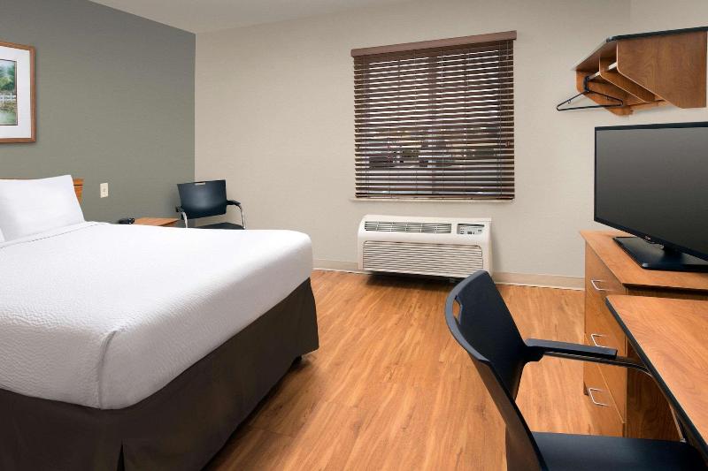 Woodspring Suites Oklahoma City Norman image