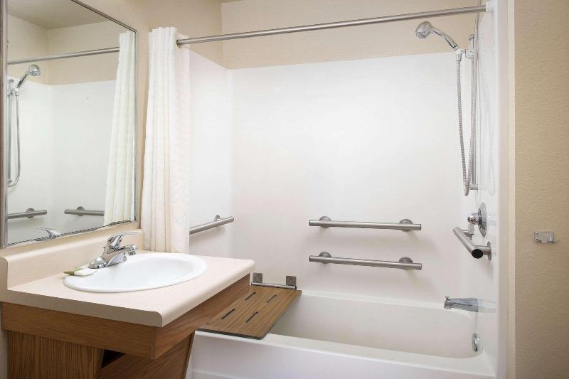 Woodspring Suites Oklahoma City Norman image