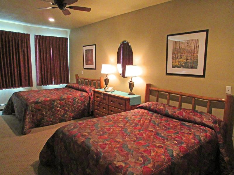 Soda Butte Lodge image