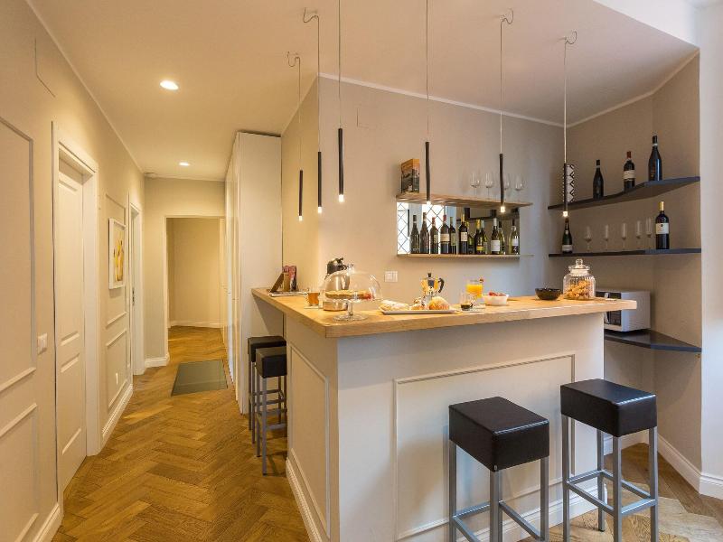 Palazzo Baj Guest House In Trastevere image