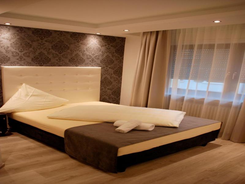Hotel Zur Linde image