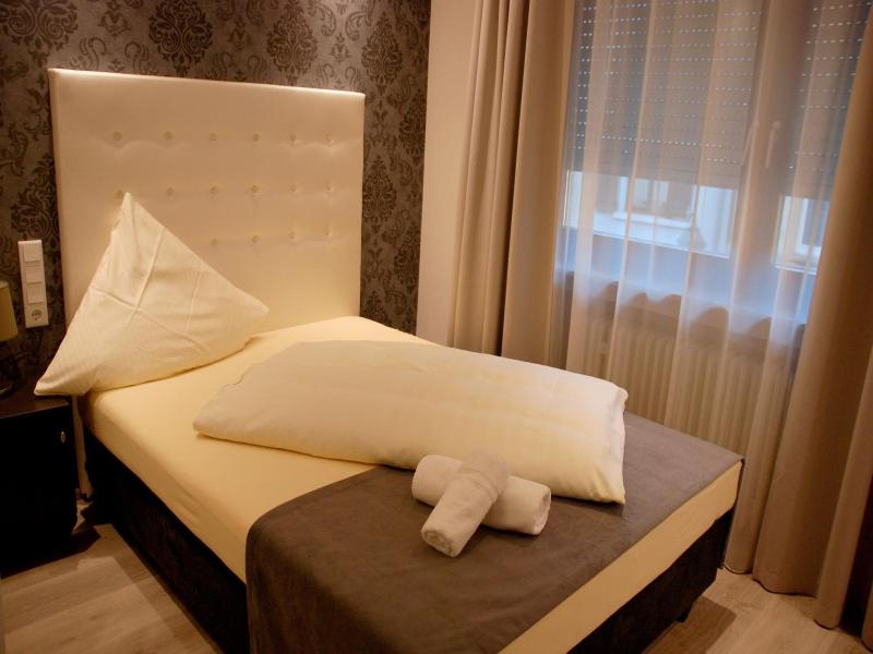 Hotel Zur Linde image