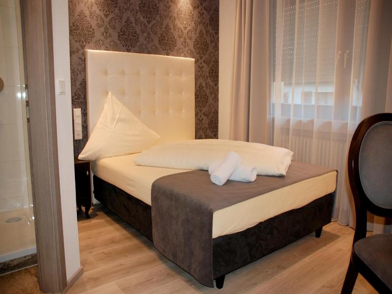 Hotel Zur Linde image