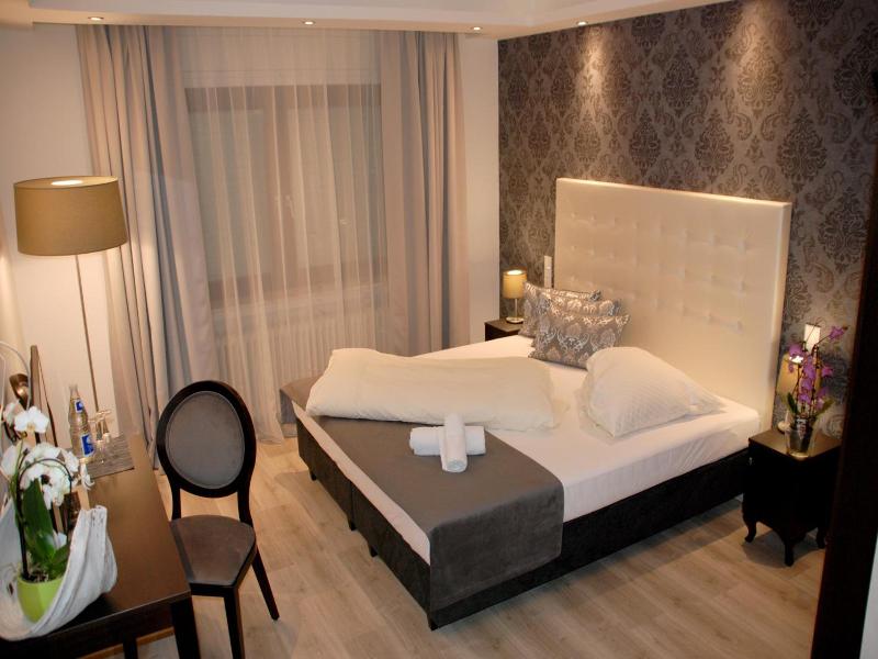 Hotel Zur Linde image