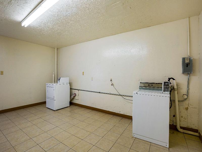Motel 6 Madisonville, TX