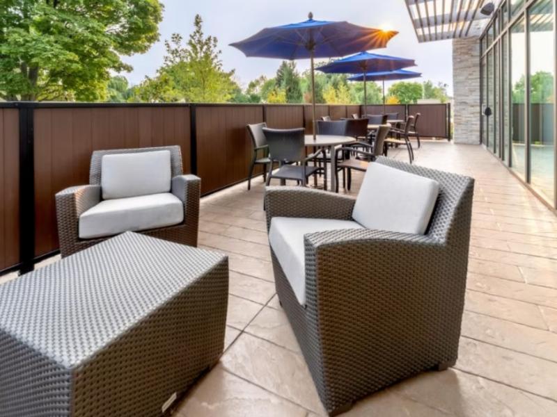 Holiday Inn Express & Suites Milwaukee West Allis image