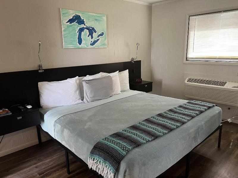 The Cedar Motel image