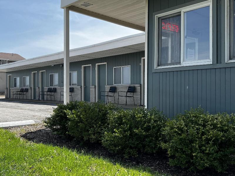 The Cedar Motel image