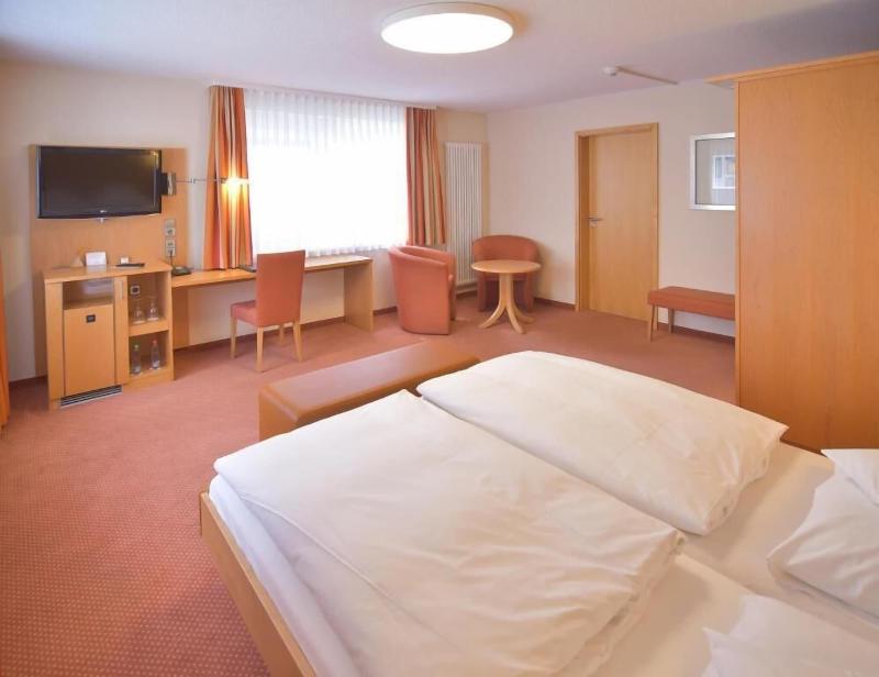Hotel - Restaurant Hirsch image