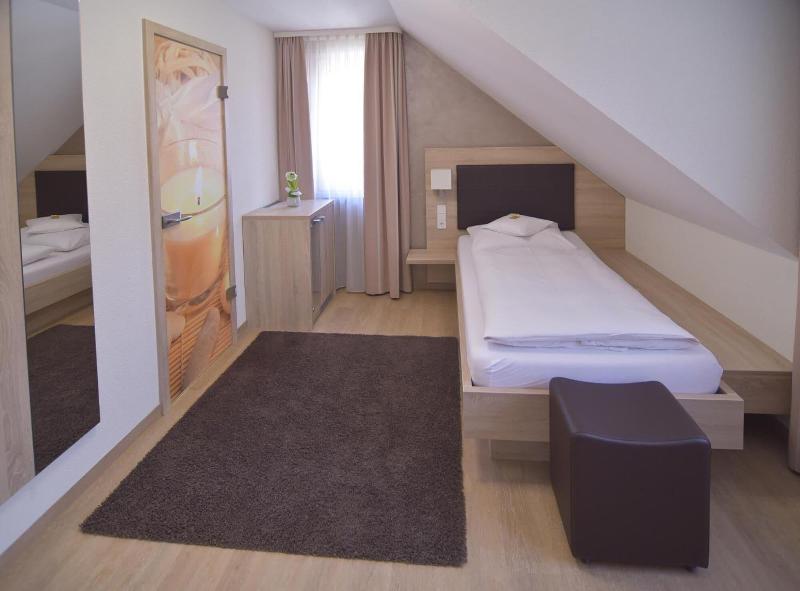 Hotel - Restaurant Hirsch image