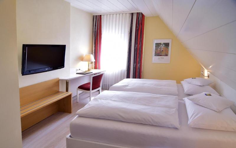 Hotel - Restaurant Hirsch image