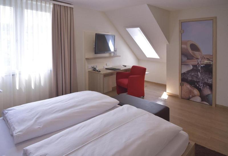 Hotel - Restaurant Hirsch image