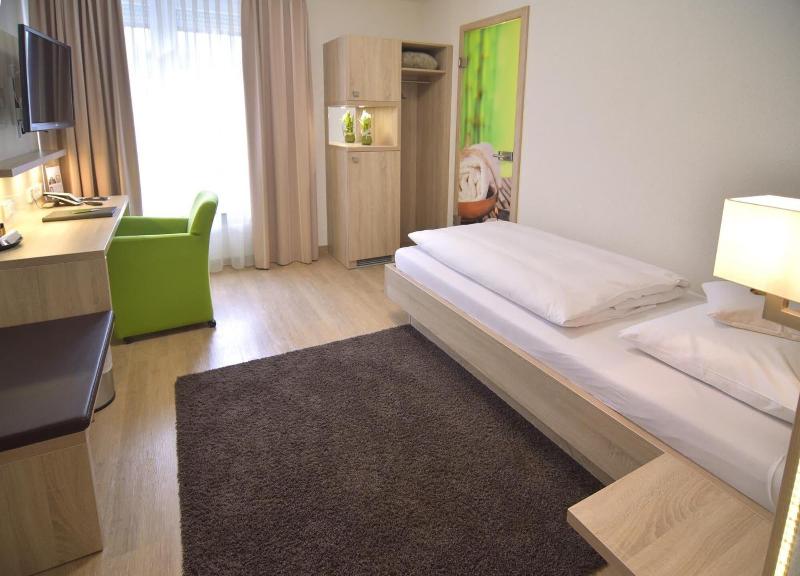 Hotel - Restaurant Hirsch image