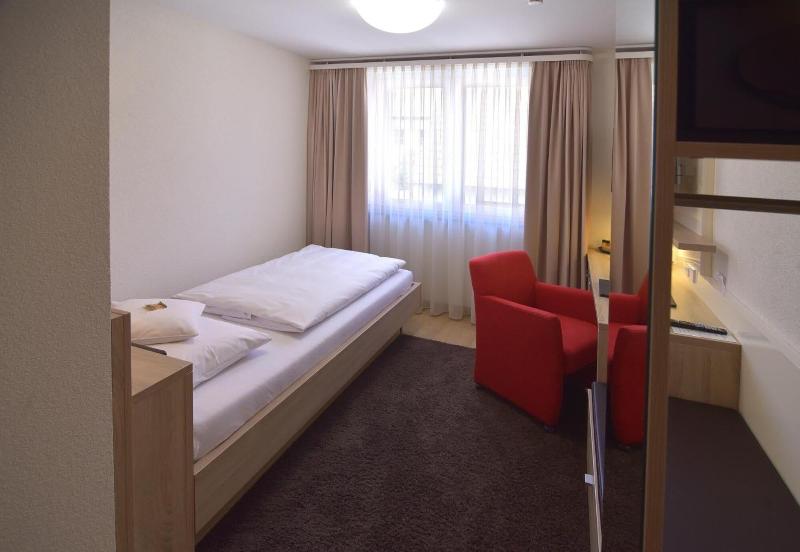 Hotel - Restaurant Hirsch image