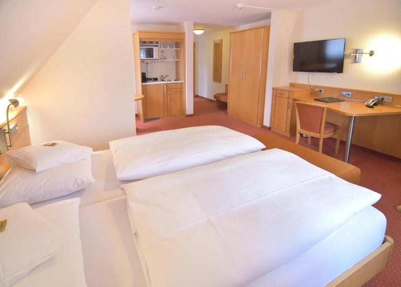 Hotel - Restaurant Hirsch image