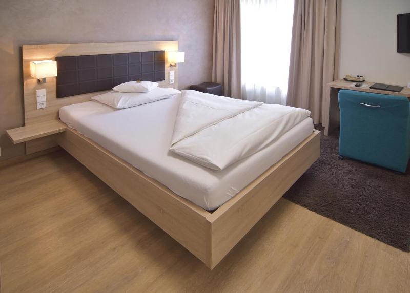 Hotel - Restaurant Hirsch image