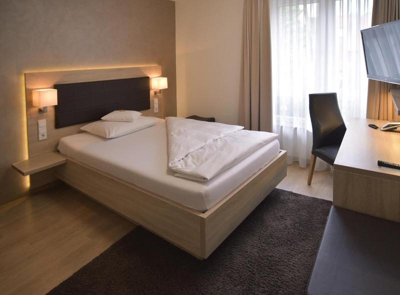 Hotel - Restaurant Hirsch image