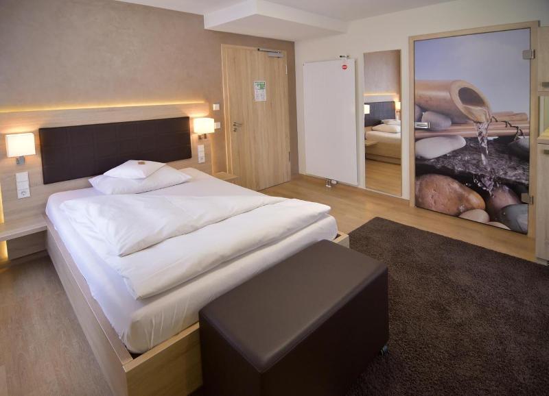 Hotel - Restaurant Hirsch image