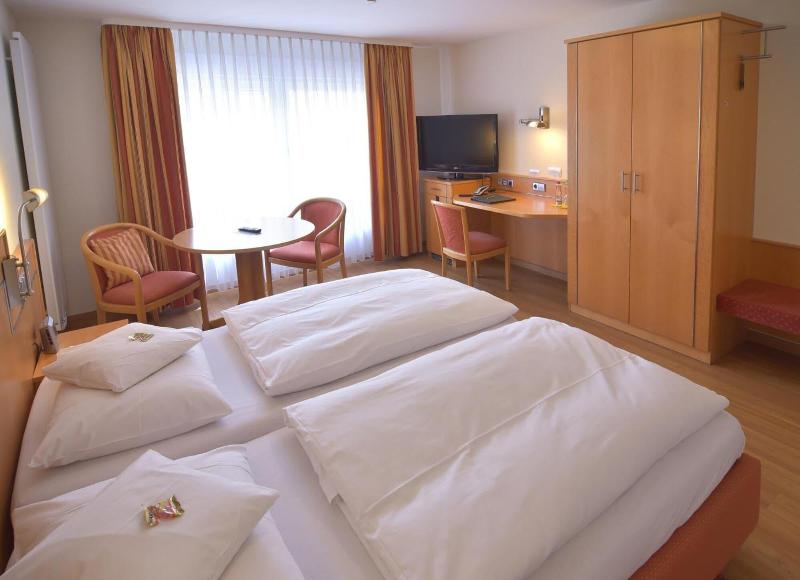 Hotel - Restaurant Hirsch image