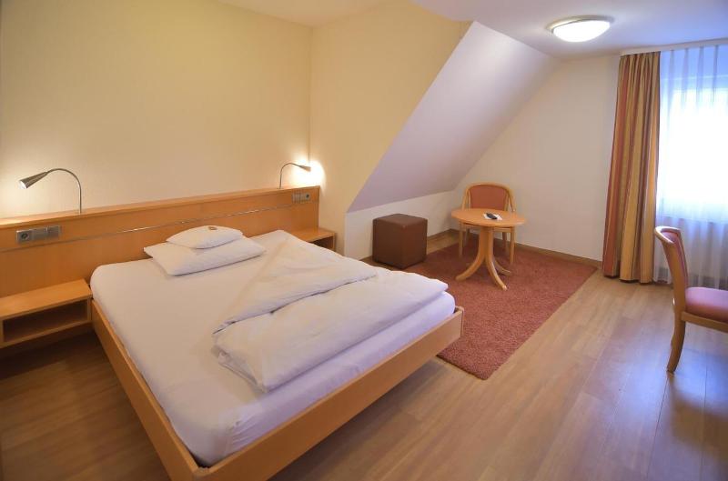 Hotel - Restaurant Hirsch image