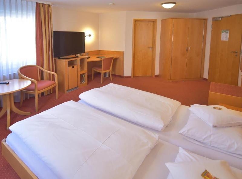 Hotel - Restaurant Hirsch image