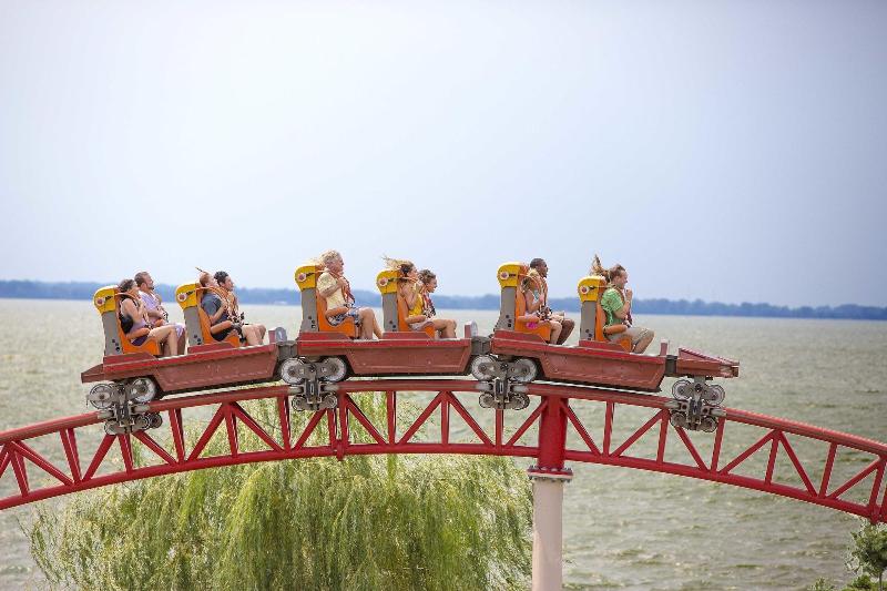 Cedar Point's Hotel Breakers image