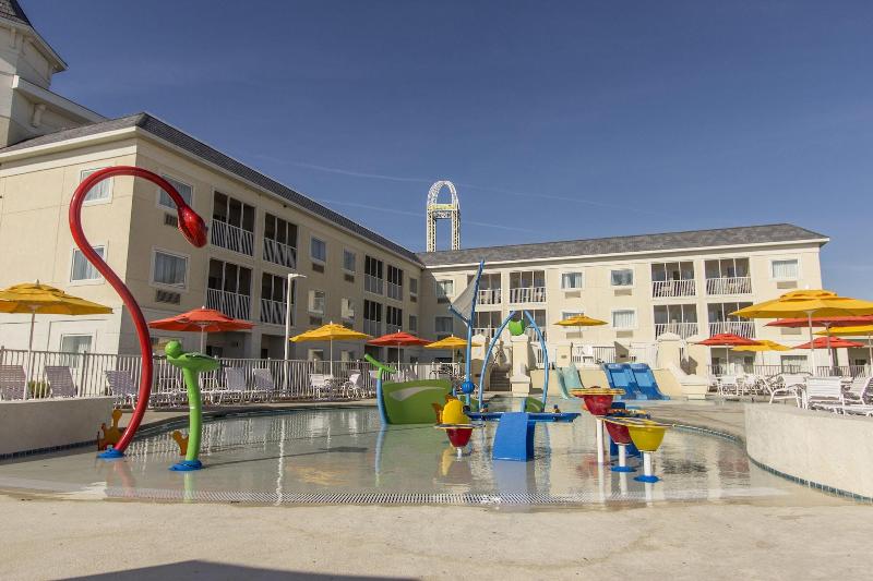 Cedar Point's Hotel Breakers image