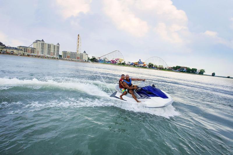 Cedar Point's Hotel Breakers image