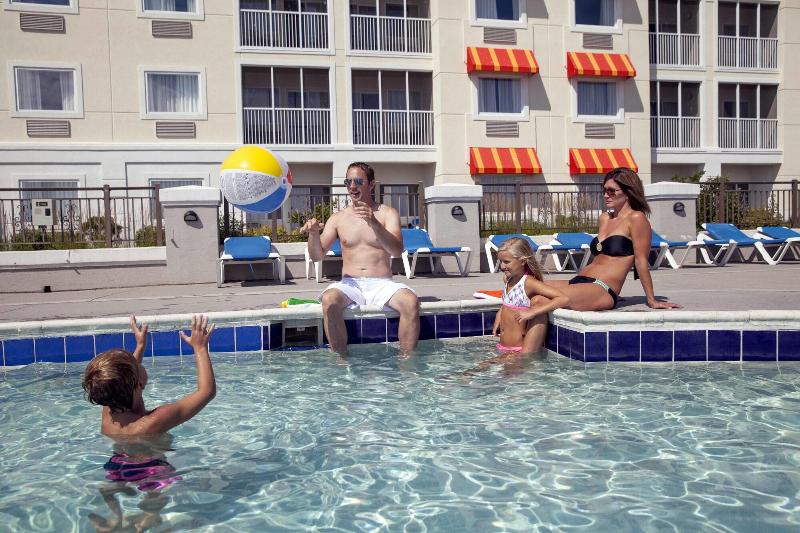 Cedar Point's Hotel Breakers image