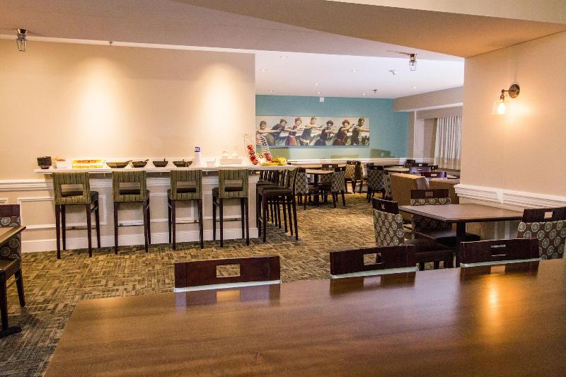 Cedar Point's Hotel Breakers image
