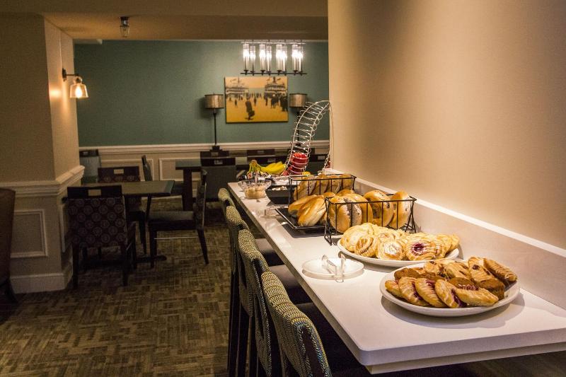 Cedar Point's Hotel Breakers image