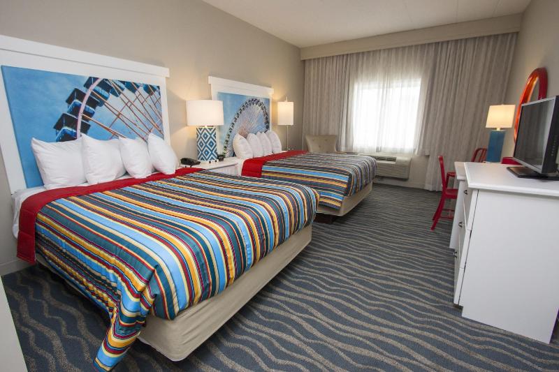 Cedar Point's Hotel Breakers image