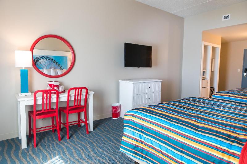 Cedar Point's Hotel Breakers image