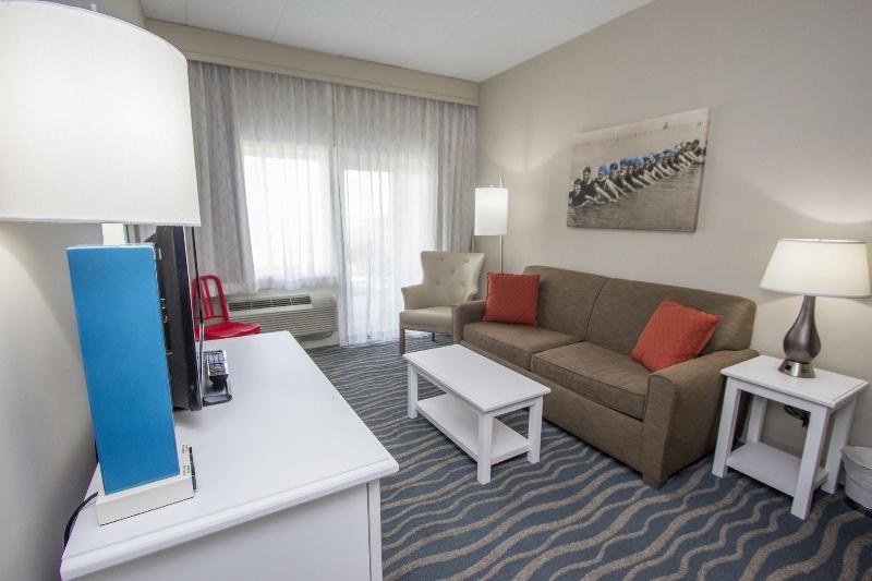 Cedar Point's Hotel Breakers image