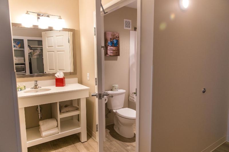 Cedar Point's Hotel Breakers image