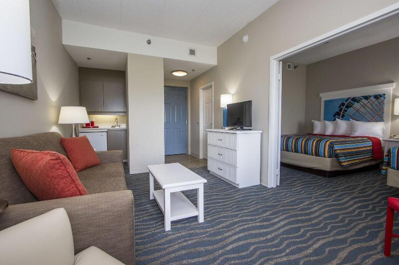 Cedar Point's Hotel Breakers image