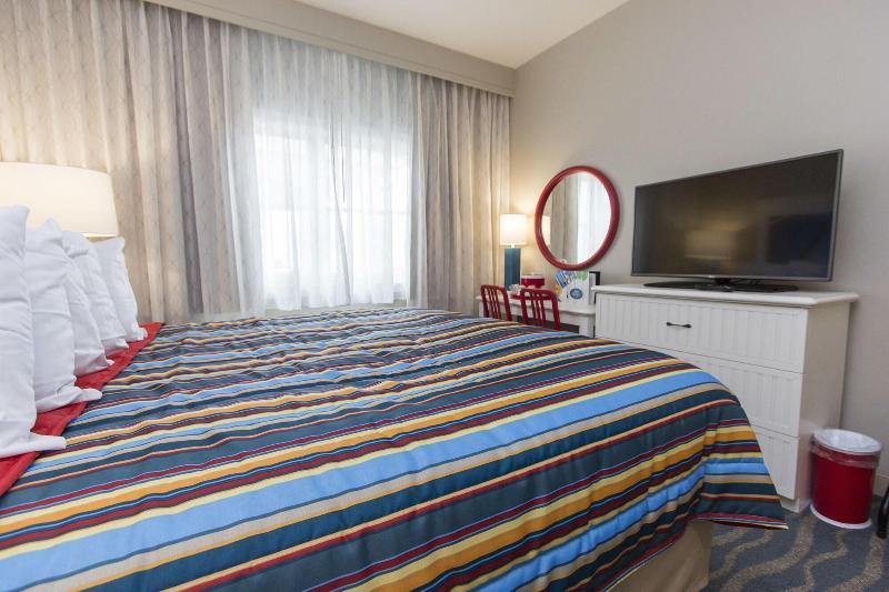 Cedar Point's Hotel Breakers image