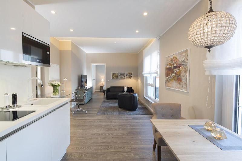 Hotel Logis First Class Business Suites — main photo