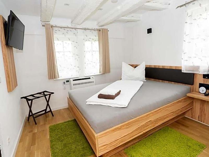 Hotel Garni Burg Waldenstein image