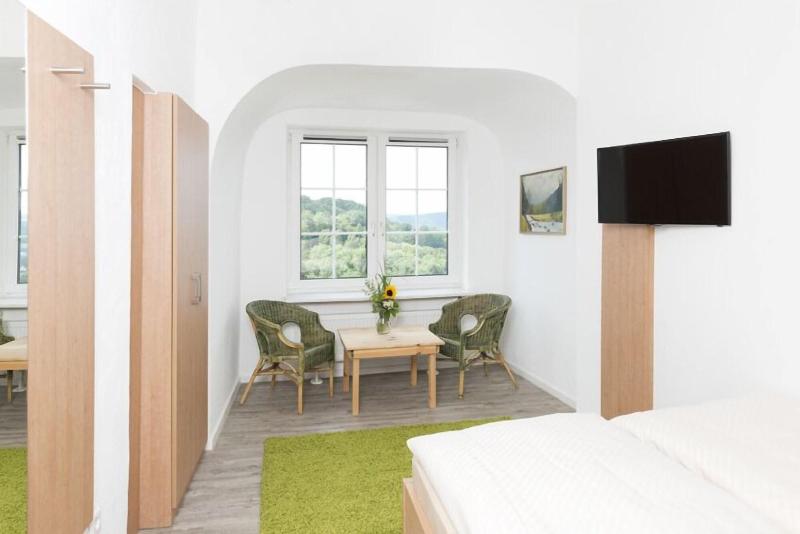 Hotel Garni Burg Waldenstein image